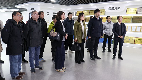 浙江省农业科学院病毒学与生物技术研究所所长徐俊锋一行莅临桃子视频APP黄下载调研考察