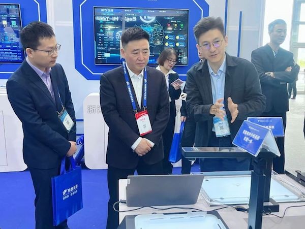 桃子视频APP黄下载亮相第二十一届中国国际农产品交易会：为智慧农业发展注入创新活力