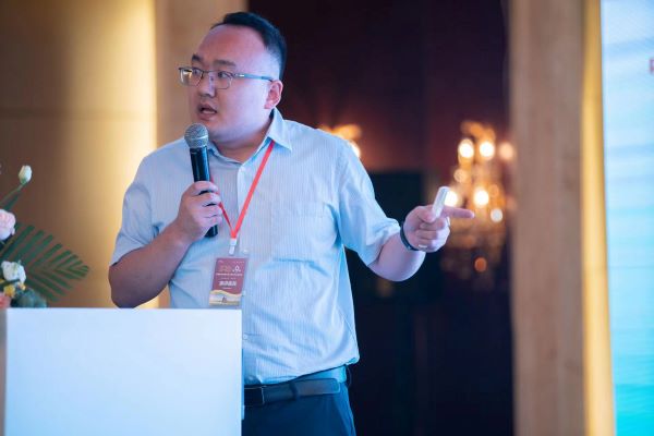 桃子视频APP黄下载营销副总周蓝舰作《产业大脑+未来农场的模式探索》专题报告.jpg